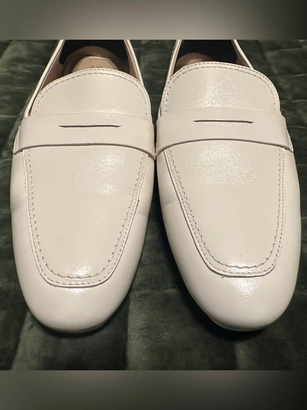Stuart Weitzman Men's Cream Leather Penny Loafers